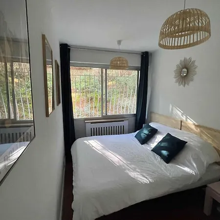 Cosy 5 Minutes From *