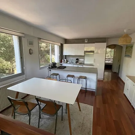 Cosy 5 Minutes From דירה *